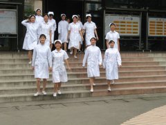 四川卫校培养高素质的优秀学生