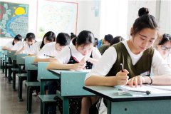 2017年四川省卫校秋季新生陆续报到